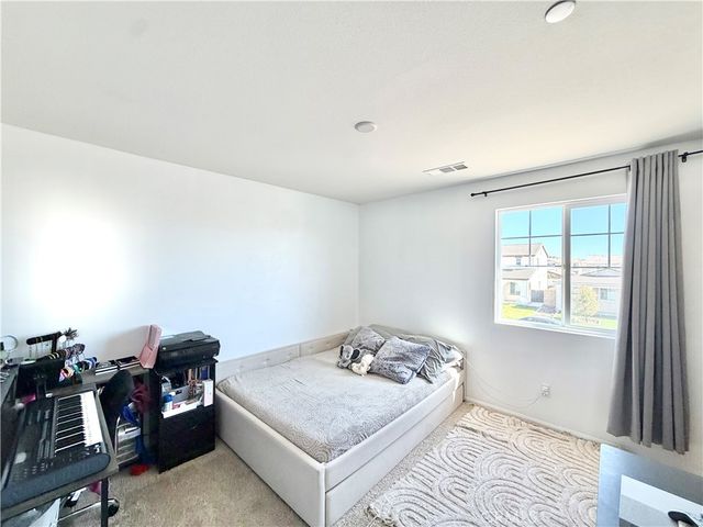30120 Crescent Pointe Way, Menifee, CA 92585