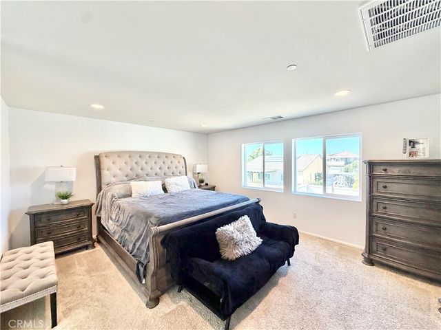 30120 Crescent Pointe Way, Menifee, CA 92585