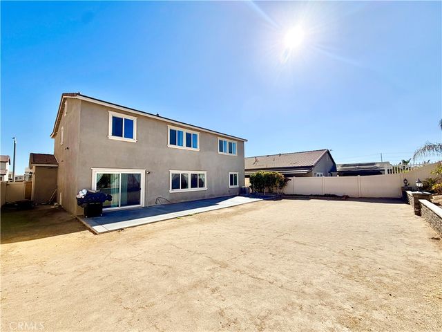 30120 Crescent Pointe Way, Menifee, CA 92585