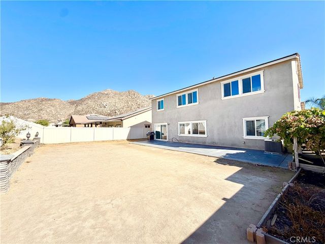 30120 Crescent Pointe Way, Menifee, CA 92585