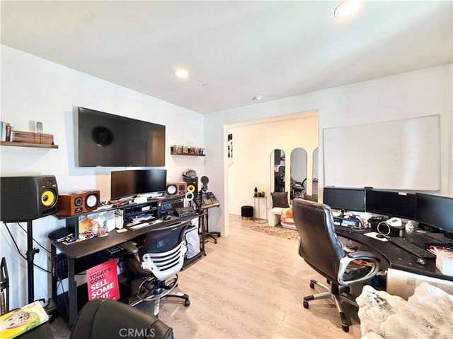 30120 Crescent Pointe Way, Menifee, CA 92585