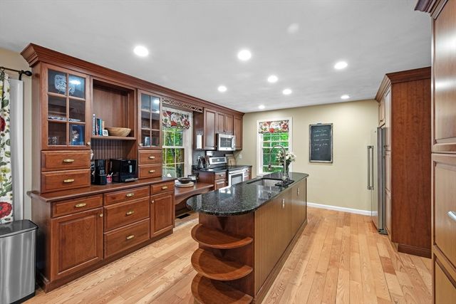 11 Arthur Gordon Dr, Rowley, MA 01969