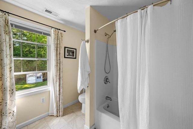 11 Arthur Gordon Dr, Rowley, MA 01969