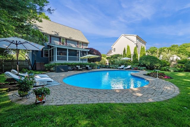 11 Arthur Gordon Dr, Rowley, MA 01969