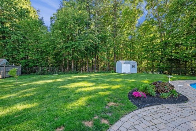 11 Arthur Gordon Dr, Rowley, MA 01969