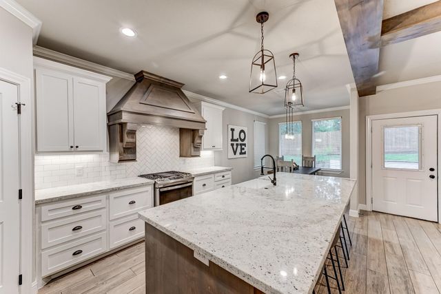 161 Springs Edge Drive, Conroe, TX 77356