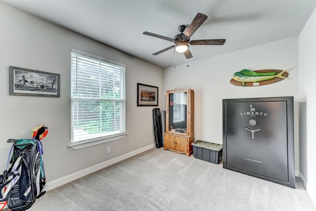 161 Springs Edge Drive, Conroe, TX 77356