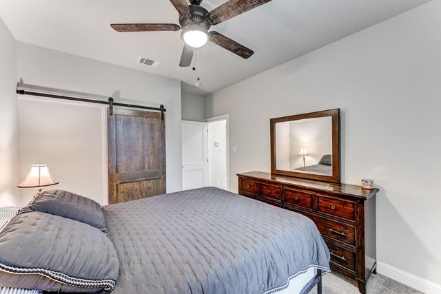161 Springs Edge Drive, Conroe, TX 77356
