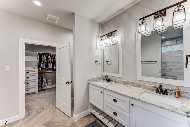 161 Springs Edge Drive, Conroe, TX 77356