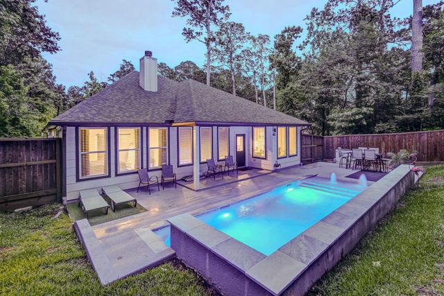 161 Springs Edge Drive, Conroe, TX 77356