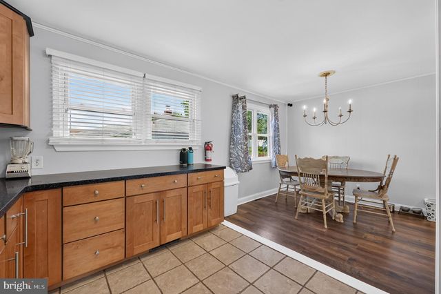 285 MILL RD, Burlington, NJ 08016