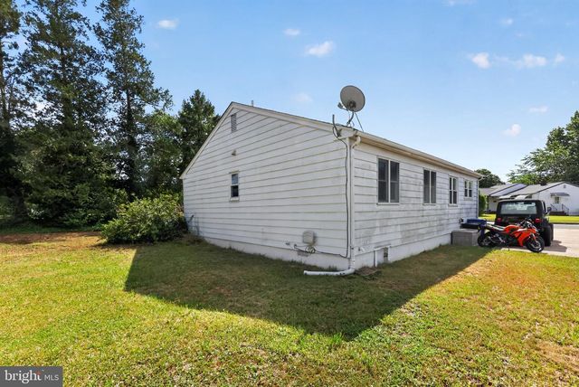 285 MILL RD, Burlington, NJ 08016