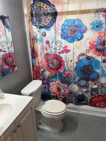 26253 Fordson Highway, Redford, MI 48239