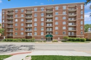 395 Graceland Avenue 208, Des Plaines, IL 60016