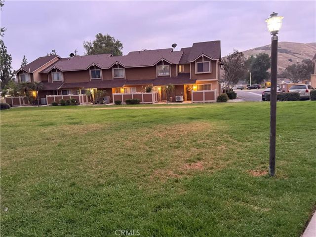1460 Kendall 17, San Bernardino, CA 92407