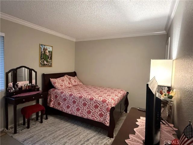 1460 Kendall 17, San Bernardino, CA 92407
