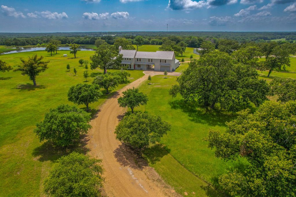 w/S Fm-2547, Fairfield, TX 75840