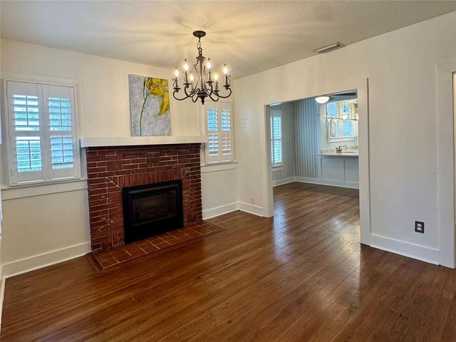 707 SE 10TH PLACE, Ocala, FL 34471