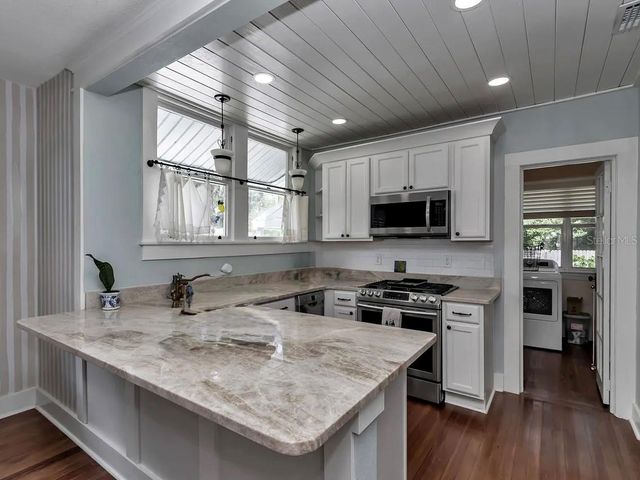 707 SE 10TH PLACE, Ocala, FL 34471