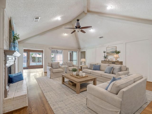 1015 Woodhorn Drive, Houston, TX 77062