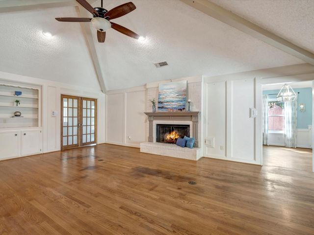 1015 Woodhorn Drive, Houston, TX 77062