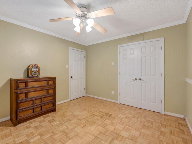 1015 Woodhorn Drive, Houston, TX 77062