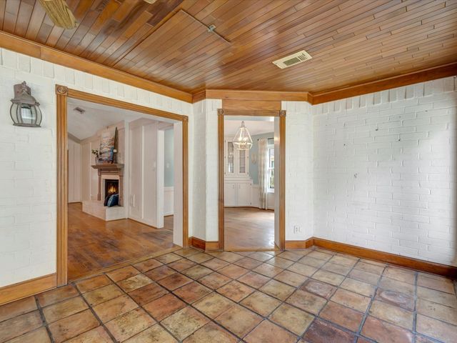 1015 Woodhorn Drive, Houston, TX 77062