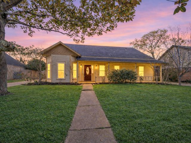 1015 Woodhorn Drive, Houston, TX 77062
