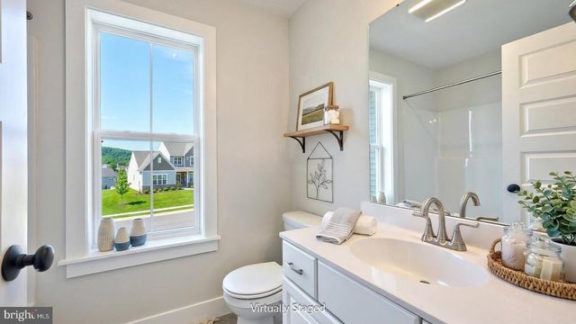 130 SOUTH MOUNTAIN DR, Carlisle, PA 17013