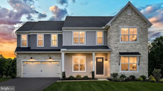 130 SOUTH MOUNTAIN DR, Carlisle, PA 17013