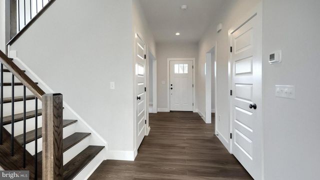 130 SOUTH MOUNTAIN DR, Carlisle, PA 17013