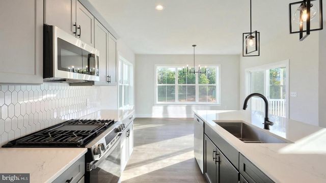 130 SOUTH MOUNTAIN DR, Carlisle, PA 17013
