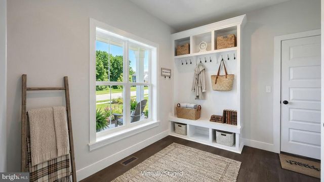 130 SOUTH MOUNTAIN DR, Carlisle, PA 17013