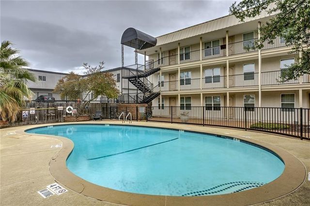 910 Duncan LN 52, Austin, TX 78705