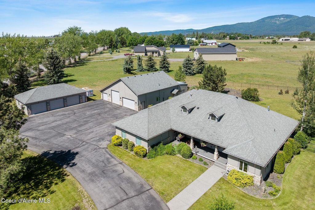 1655 W Diamond Bar Rd, Rathdrum, ID 83858 photo 1