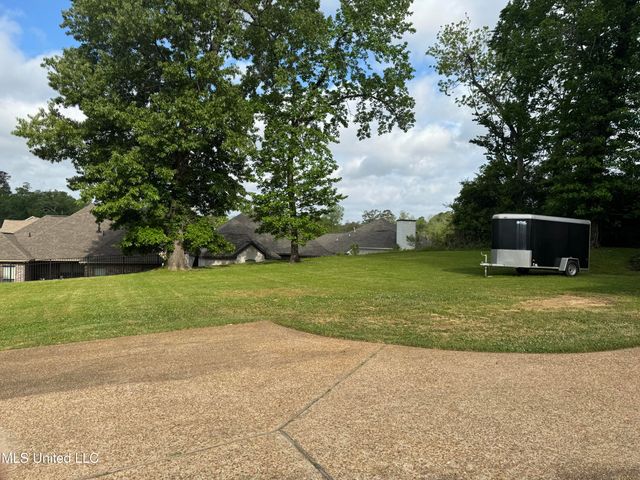 8 Audubon Place, Natchez, MS 39120