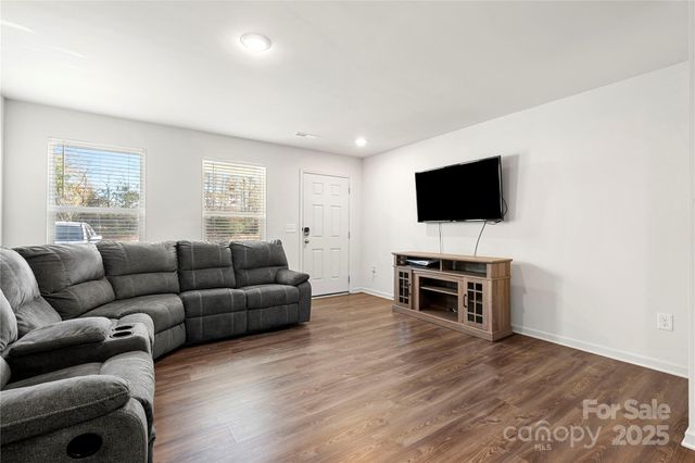 127 Villa Lane, Lincolnton, NC 28092