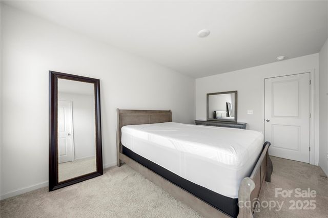 127 Villa Lane, Lincolnton, NC 28092