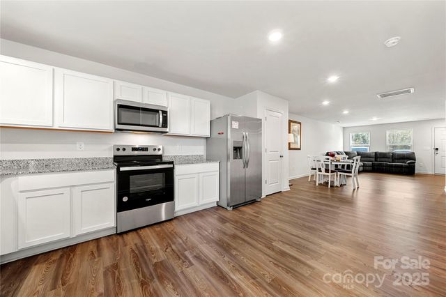 127 Villa Lane, Lincolnton, NC 28092