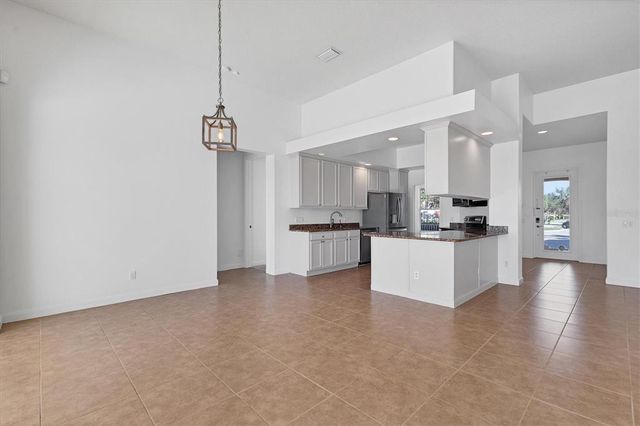 5901 MARIPOSA LANE, Sarasota, FL 34238