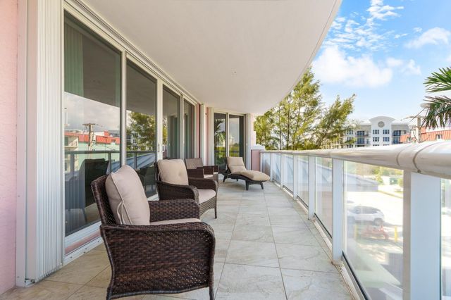 2051 SE 3rd Street 307, Deerfield Beach, FL 33441