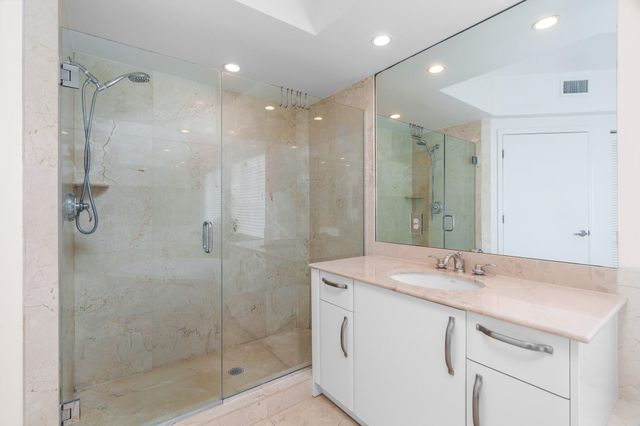 2051 SE 3rd Street 307, Deerfield Beach, FL 33441