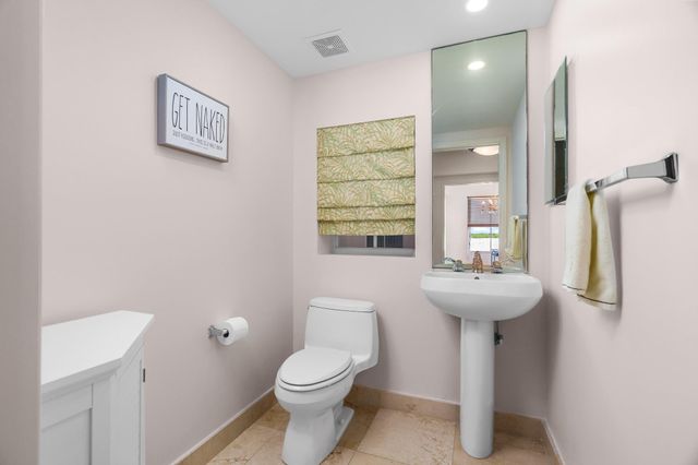 2051 SE 3rd Street 307, Deerfield Beach, FL 33441