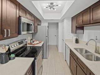512 Eberhart LN 1003, Austin, TX 78745