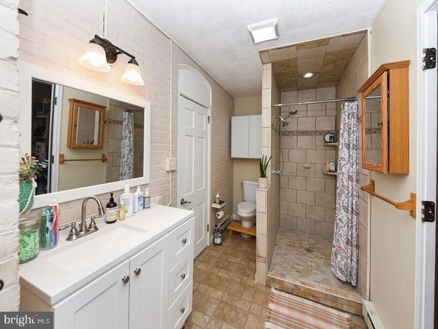 17-19 N SECOND ST, Souderton, PA 18964