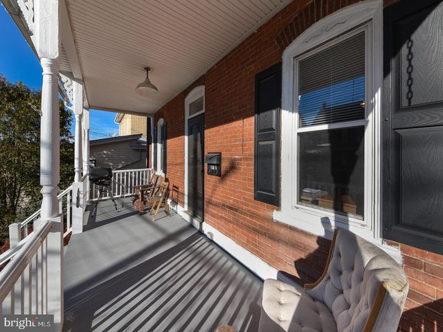 17-19 N SECOND ST, Souderton, PA 18964