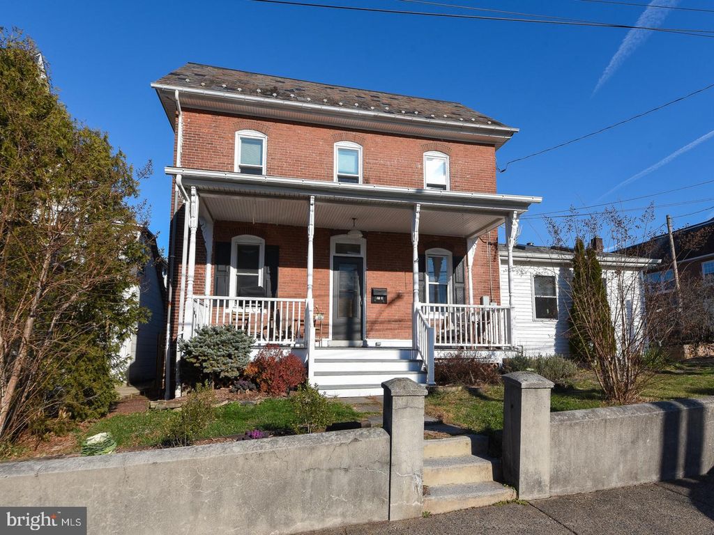 17-19 N SECOND ST, Souderton, PA 18964