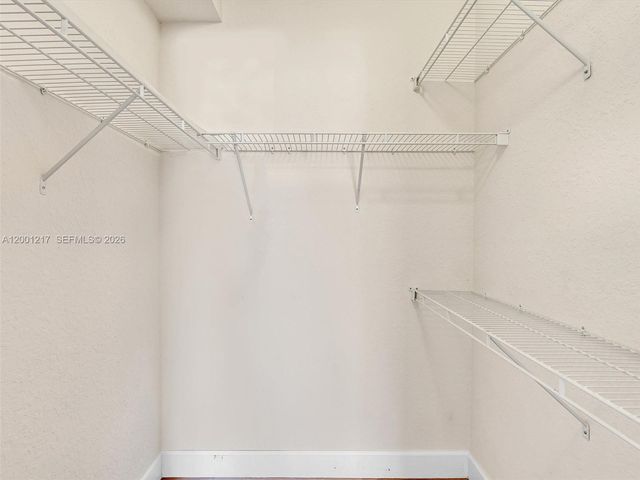 6001 SW 70th St 313, South Miami, FL 33143