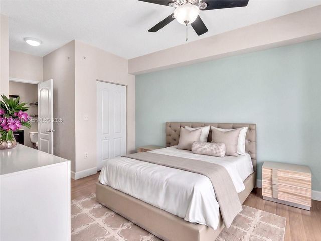 6001 SW 70th St 313, South Miami, FL 33143