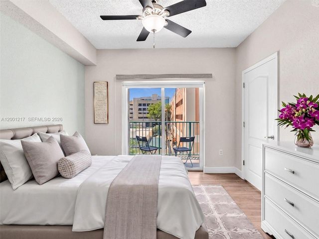 6001 SW 70th St 313, South Miami, FL 33143